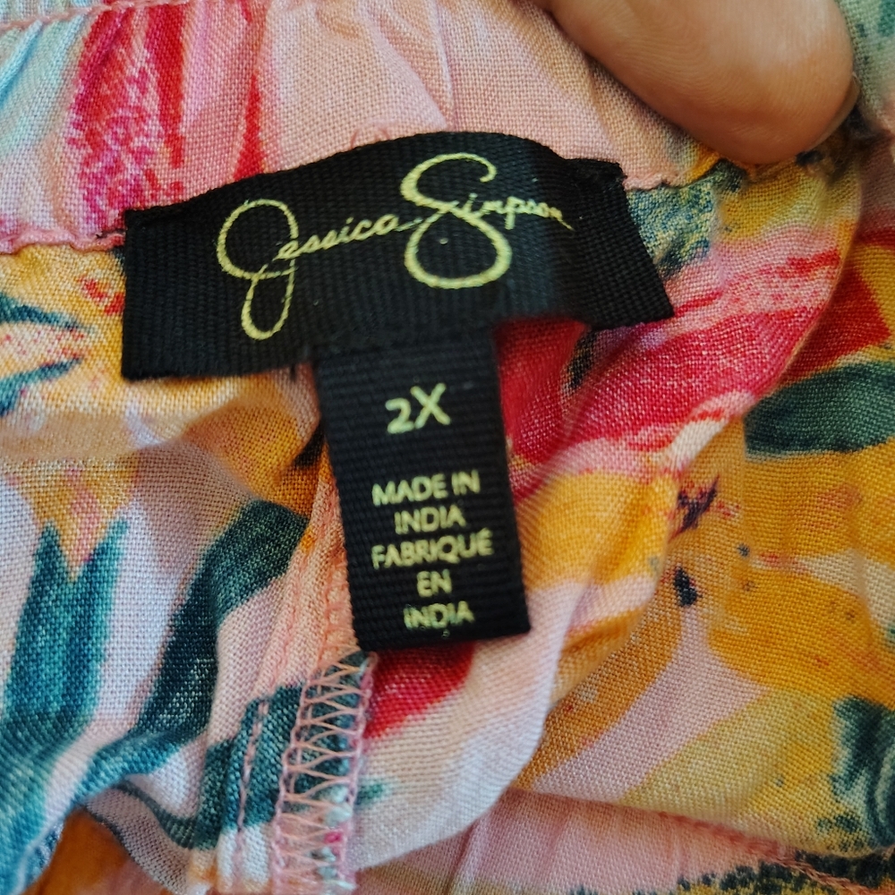 Jessica Simpson Tropical Print Capri Pants – Size 2X – Great Used Condition - Picture 7 of 10